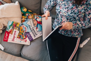 Materiální dary od podporovatelů organizace Tady to mám rád, ukazující, kam směřuje podpora od dárců.