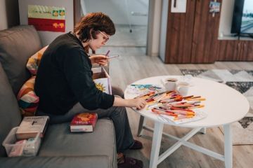 Materiální dary od podporovatelů organizace Tady to mám rád, ukazující, kam směřuje podpora od dárců.